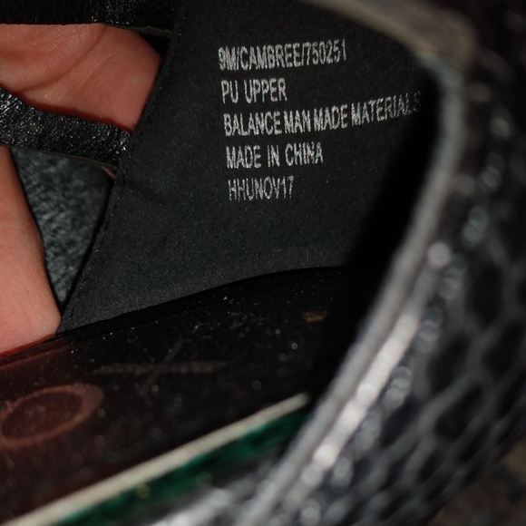 Black faux snakeskin cutout ankle high stilettos, size 9 - Picture 6 of 6